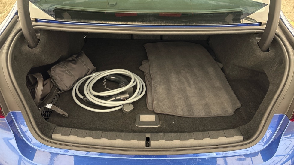 BMW 3 SERIES Image 15