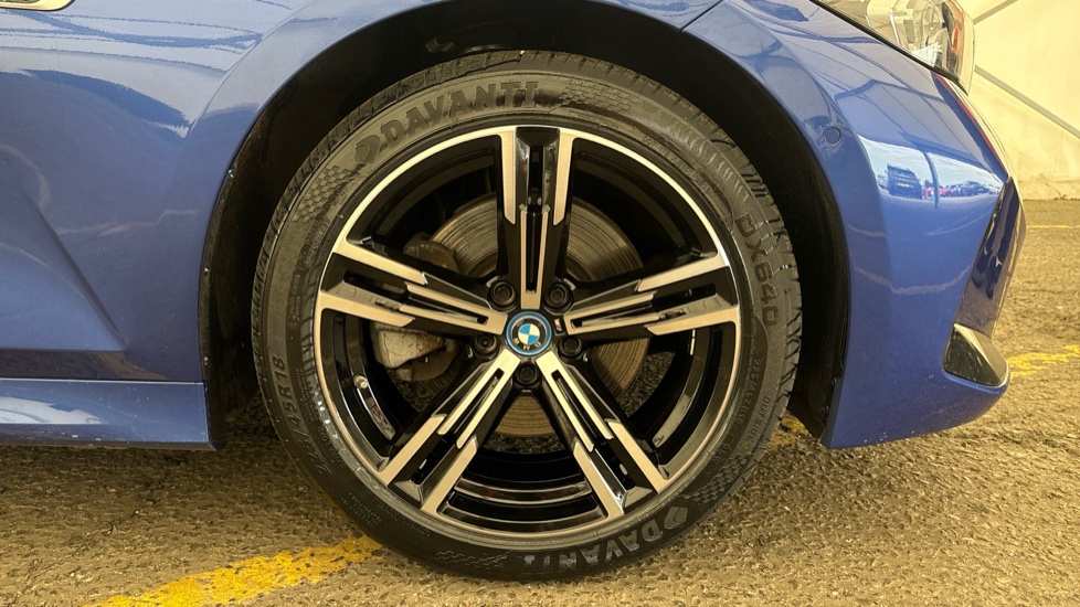 BMW 3 SERIES Image 20