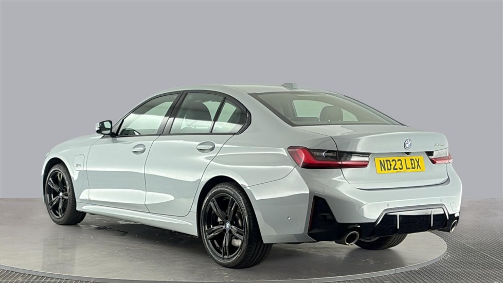 BMW 3 SERIES Image 3