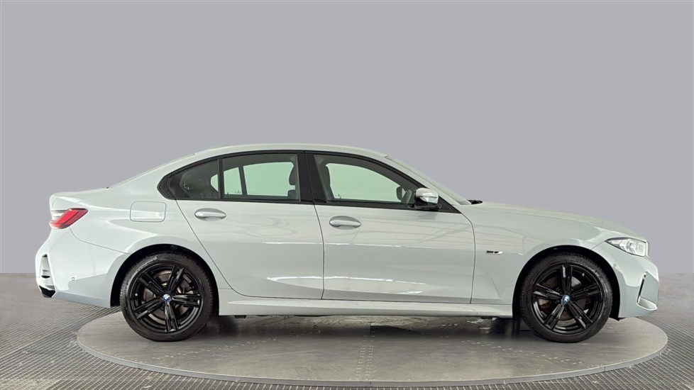 BMW 3 SERIES Image 6