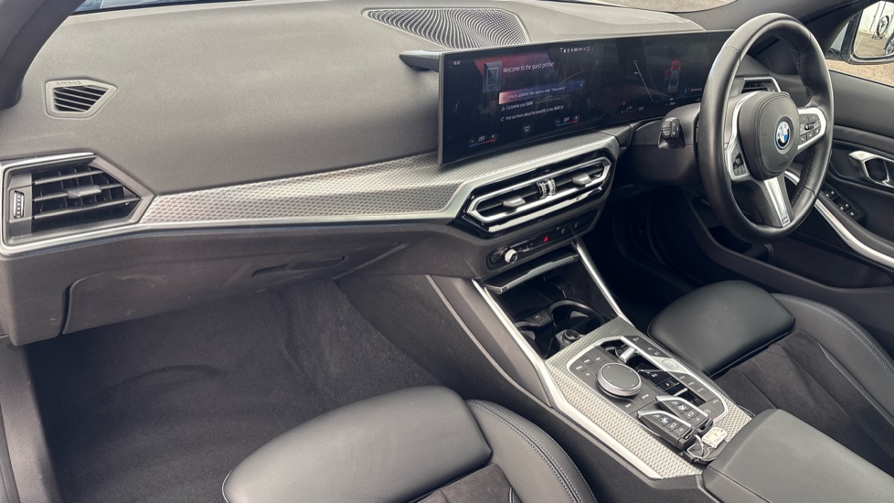 BMW 3 SERIES Image 10