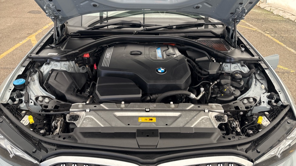 BMW 3 SERIES Image 16