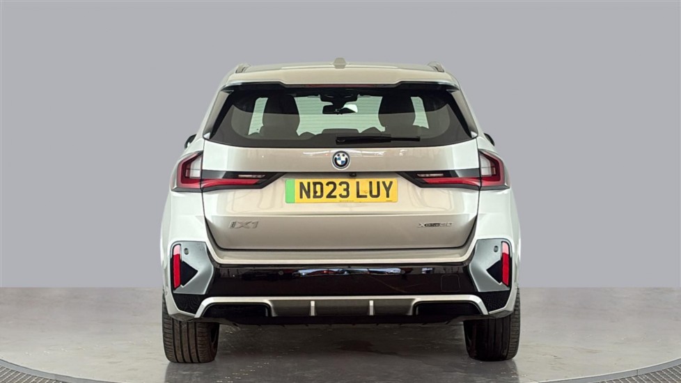 BMW iX1 Image 4