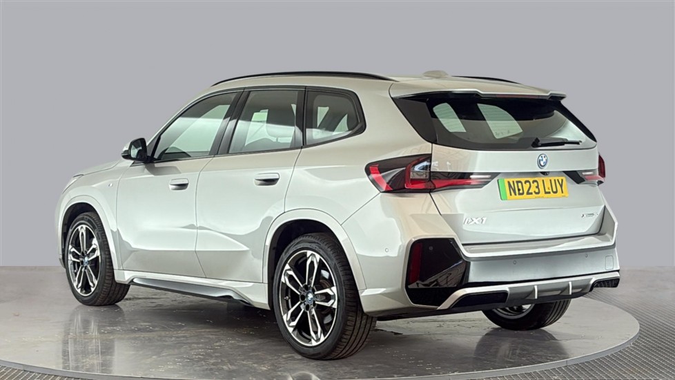 BMW iX1 Image 3
