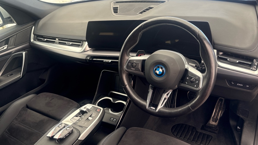 BMW iX1 Image 9
