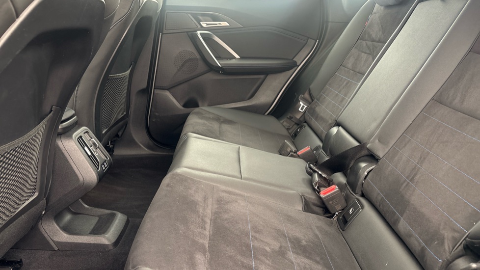 BMW iX1 Image 14