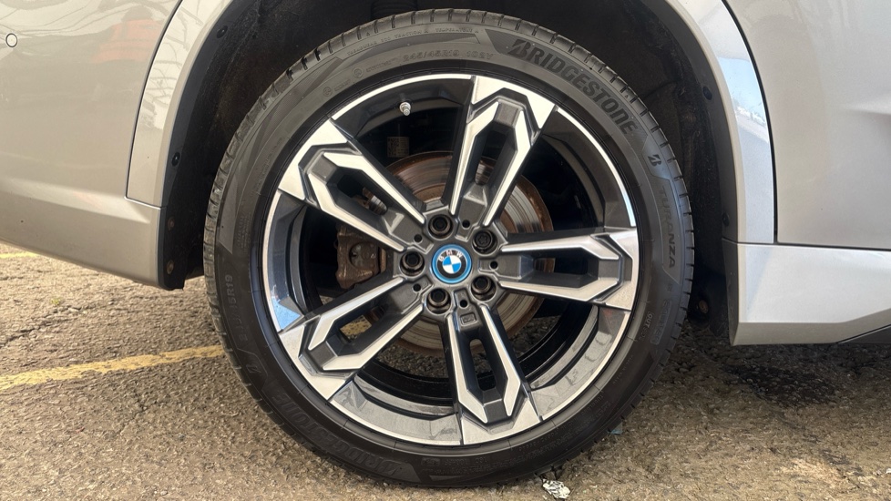 BMW iX1 Image 19