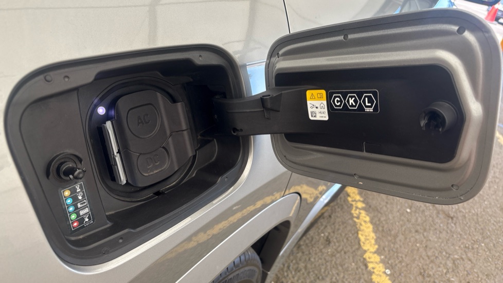 BMW iX1 Image 21