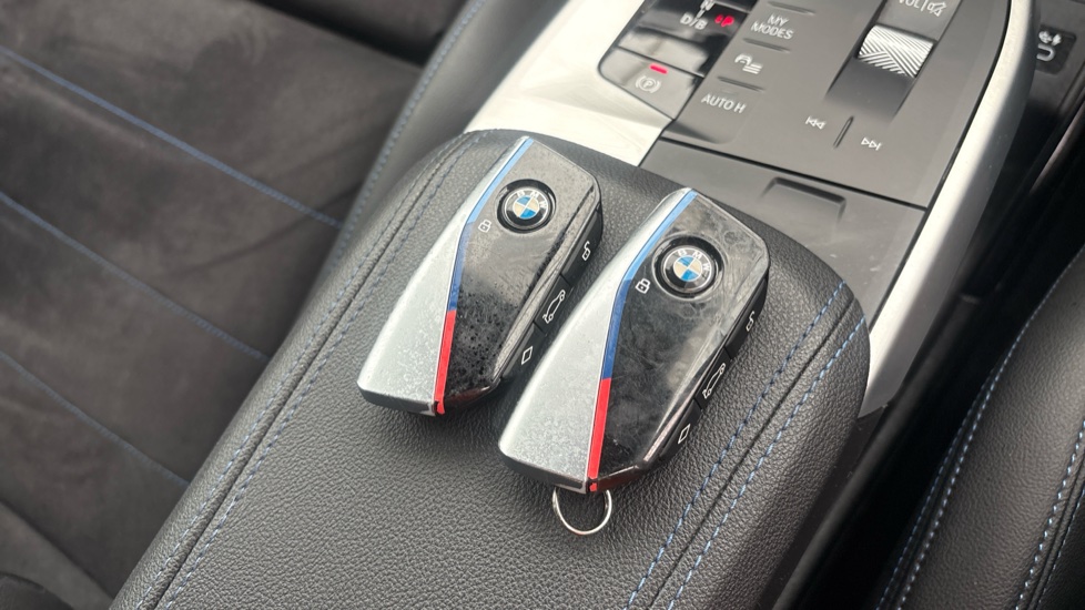 BMW iX1 2 keys available