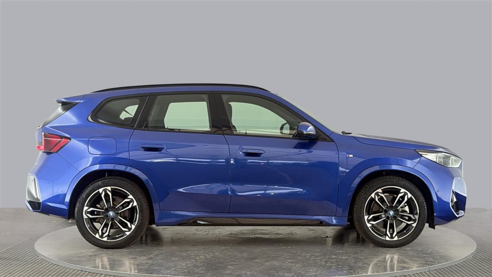 BMW iX1 Image 6
