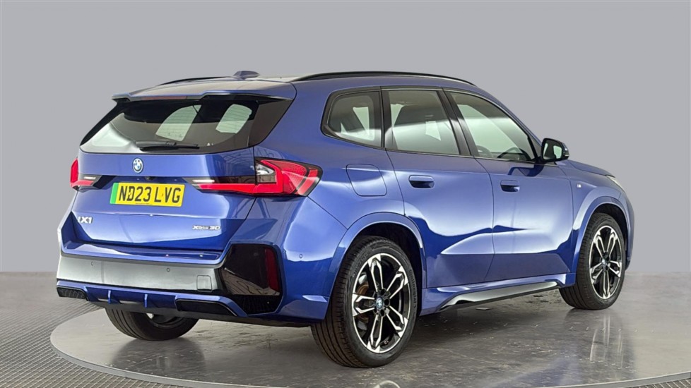 BMW iX1 Image 5