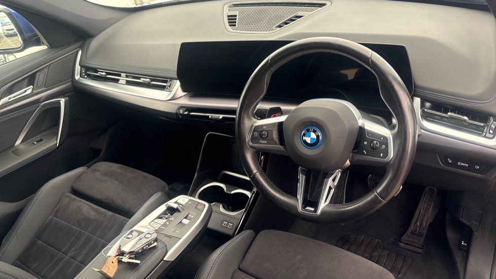 BMW iX1 Image 9
