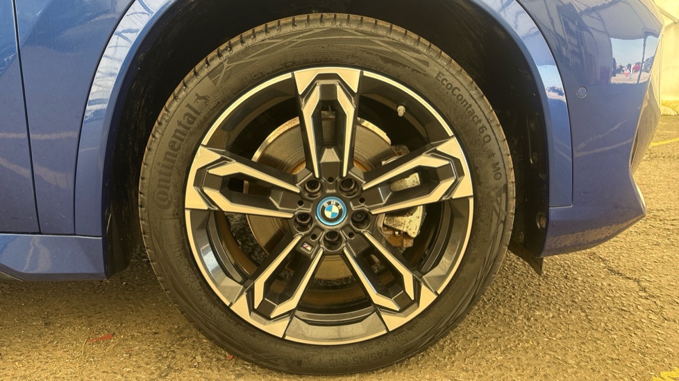 BMW iX1 Image 20
