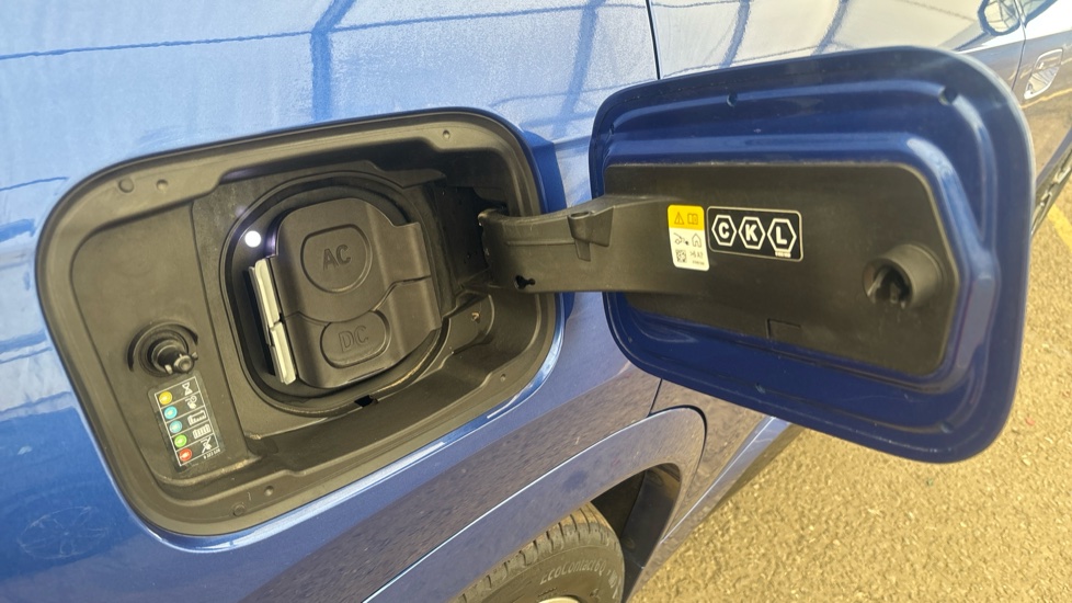 BMW iX1 Image 21