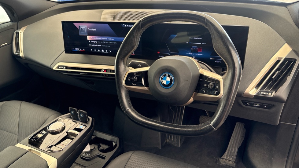 BMW iX Image 9