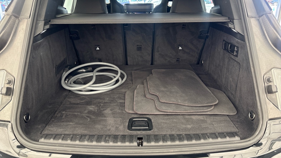 BMW iX Image 15