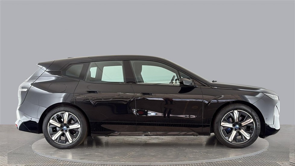 BMW iX Image 6