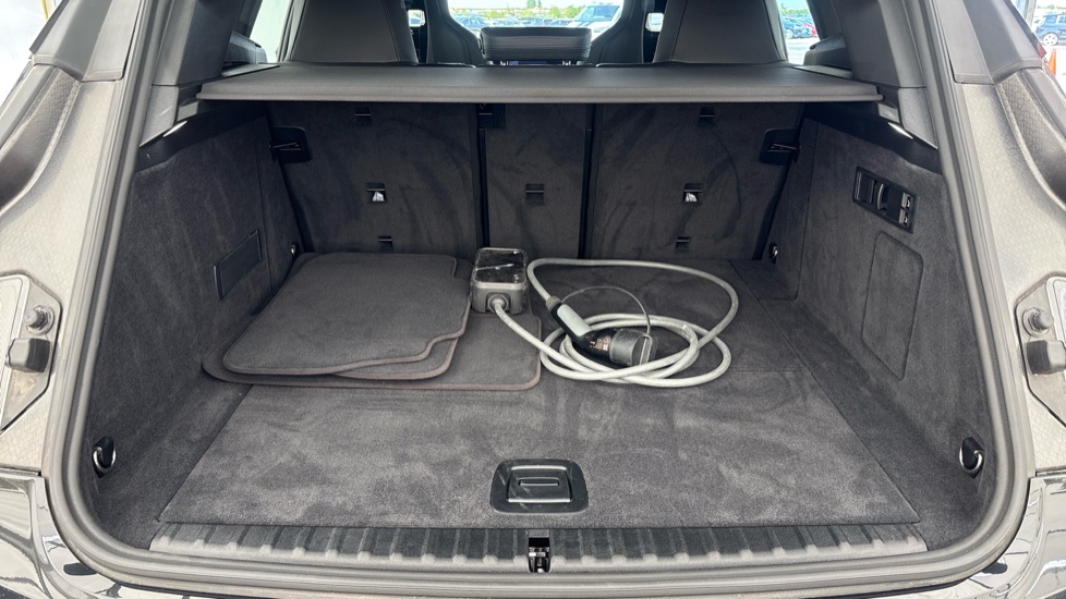 BMW iX Image 15