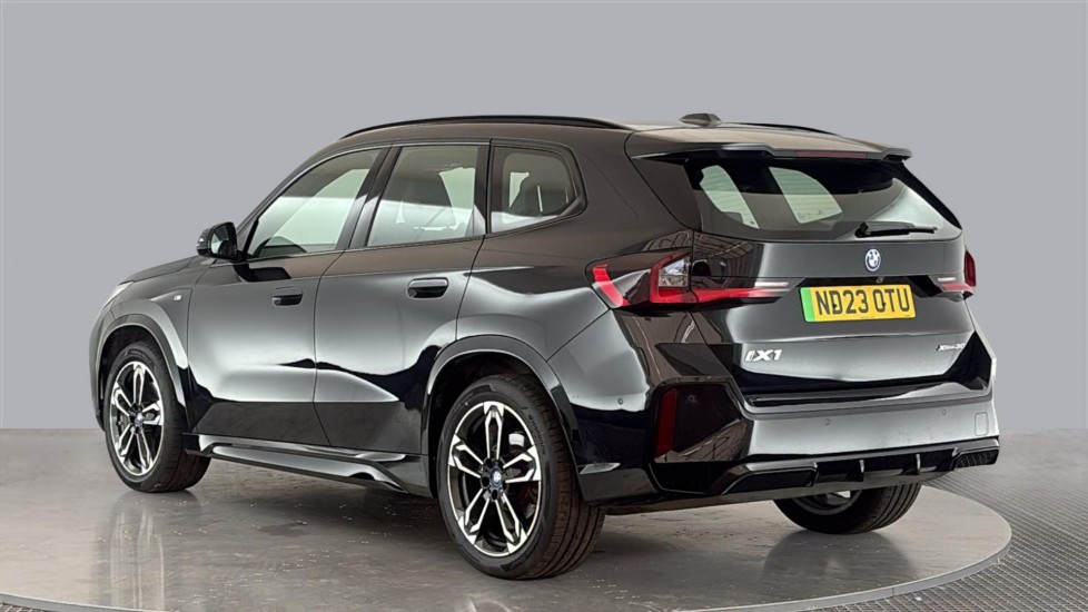 BMW iX1 Image 3