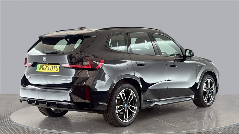 BMW iX1 Image 5