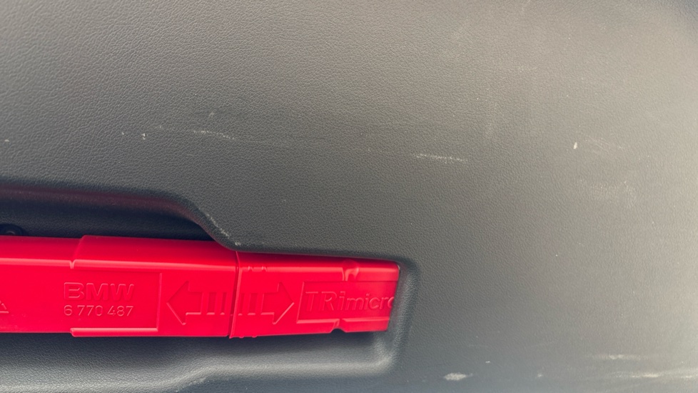 BMW iX1 scuff