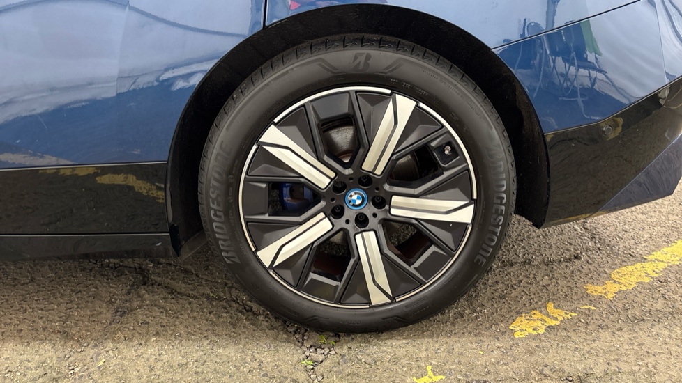 BMW iX ESTATE 240kW xDrive40 M Sport 76.6kWh 5dr Auto
