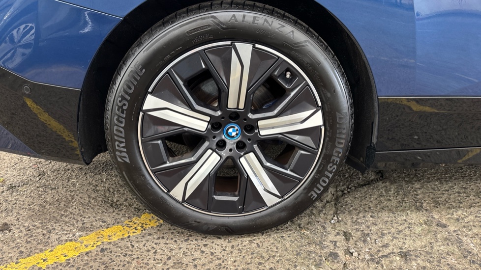 BMW iX ESTATE 240kW xDrive40 M Sport 76.6kWh 5dr Auto