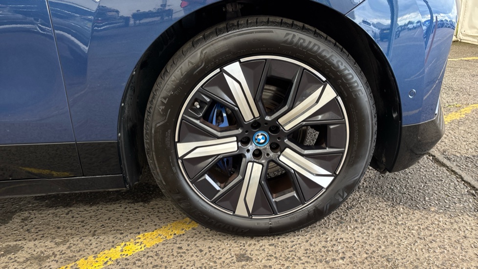 BMW iX ESTATE 240kW xDrive40 M Sport 76.6kWh 5dr Auto
