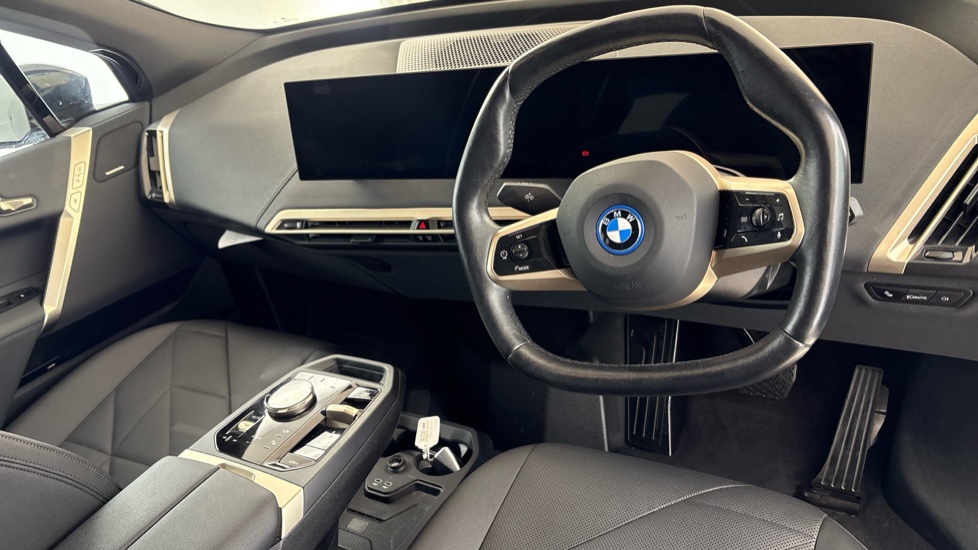 BMW iX Image 9