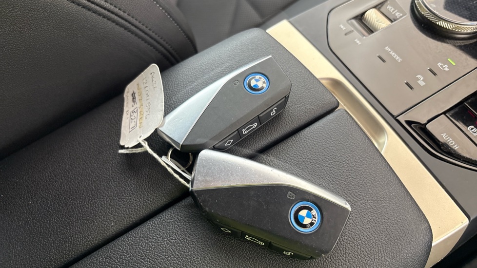 BMW iX two keys