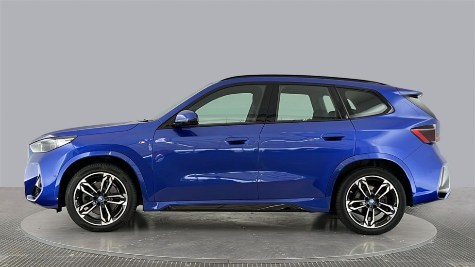 BMW iX1 Image 2