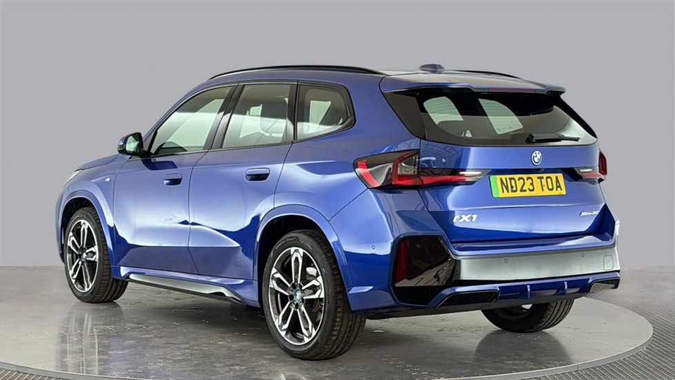 BMW iX1 Image 3