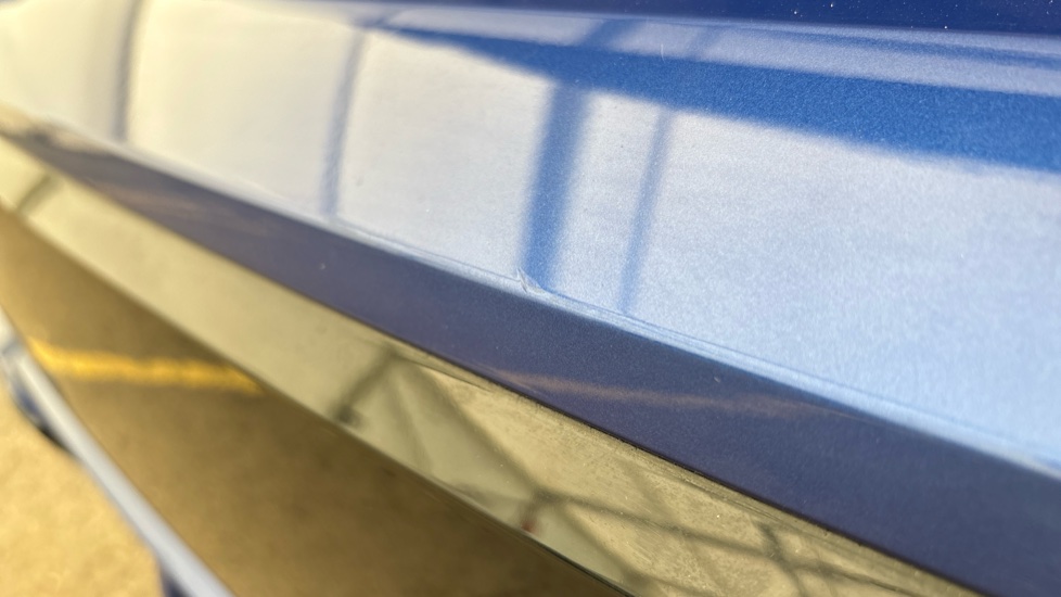BMW iX1 Scratches and chips