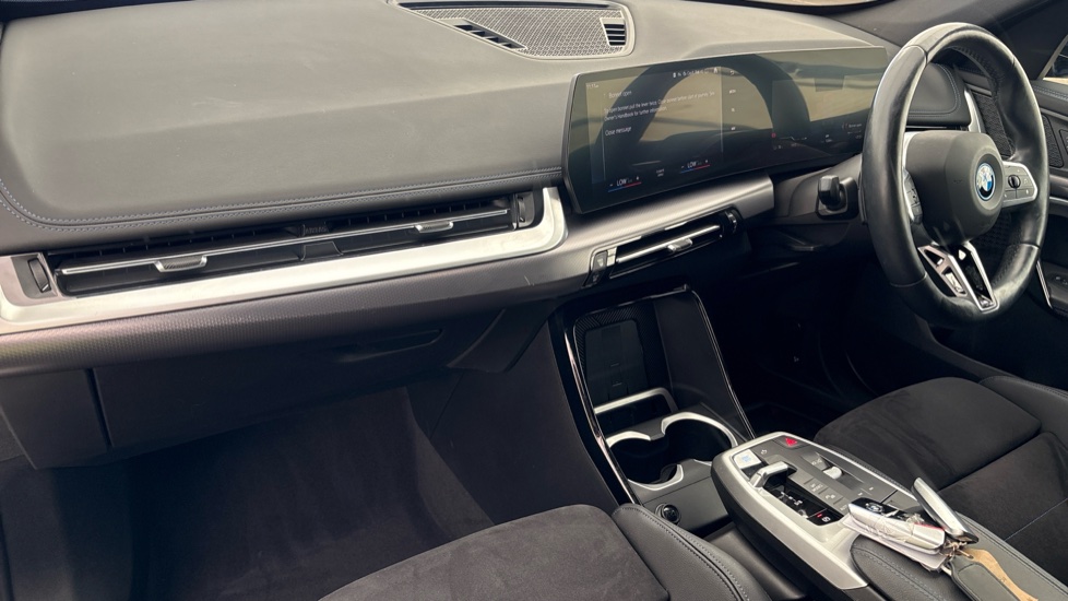 BMW iX1 Image 10