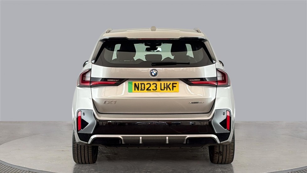 BMW iX1 Image 4