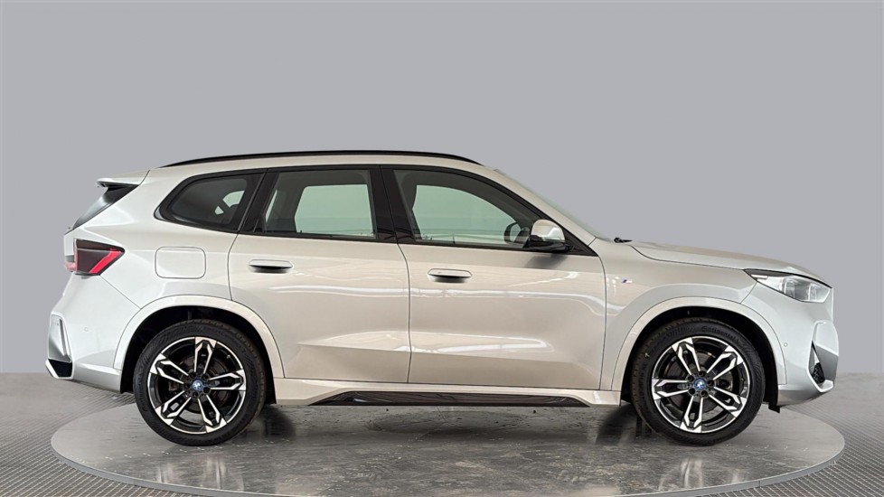 BMW iX1 Image 6