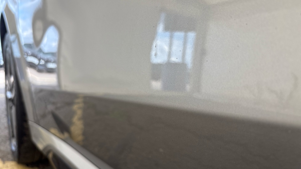 BMW iX1 Dent