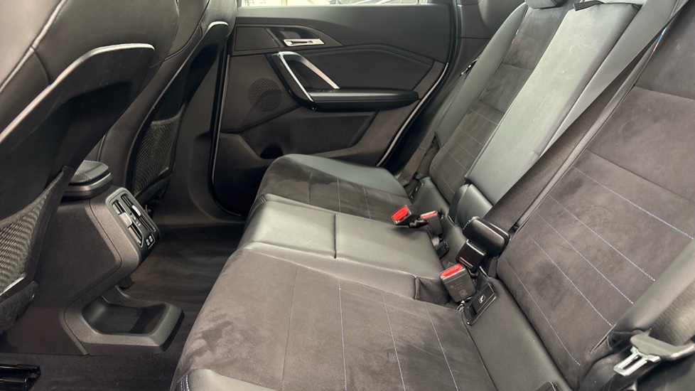 BMW iX1 Image 14