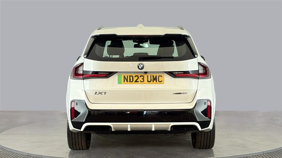 BMW iX1 Image 4