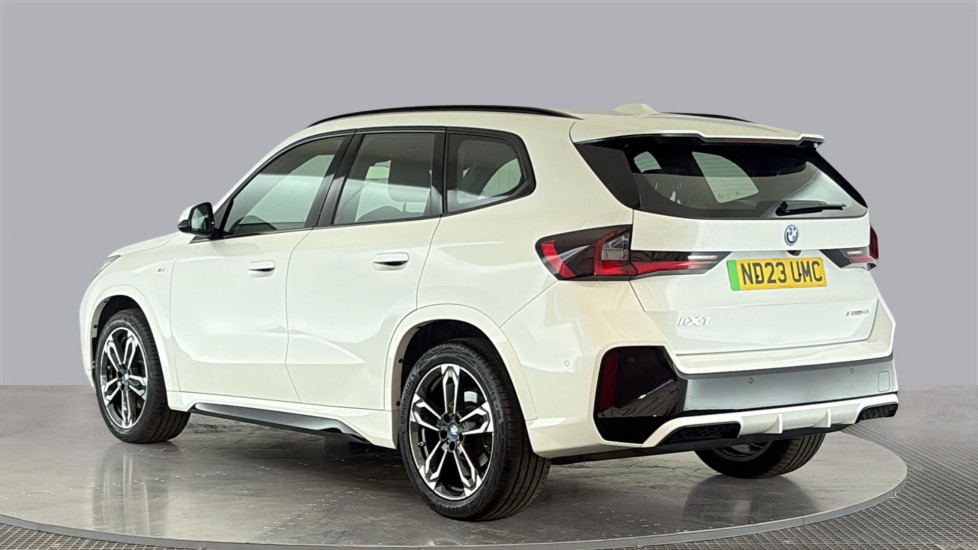 BMW iX1 Image 3