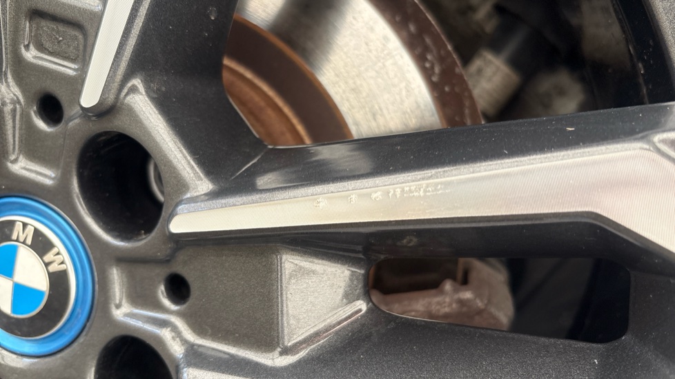 BMW iX1 Scuff