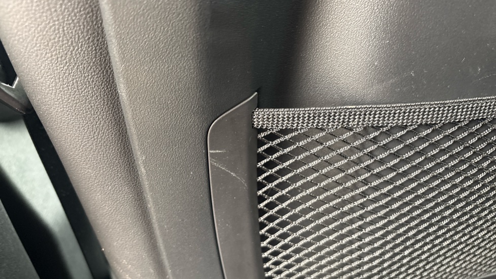 BMW iX1 Scuff