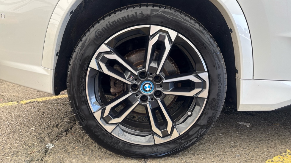 BMW iX1 Image 19