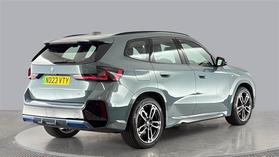 BMW iX1 Image 5