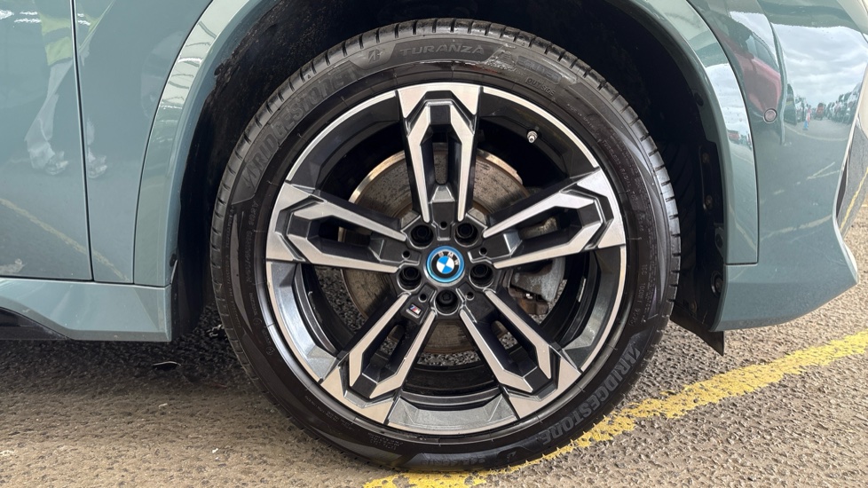 BMW iX1 Image 20