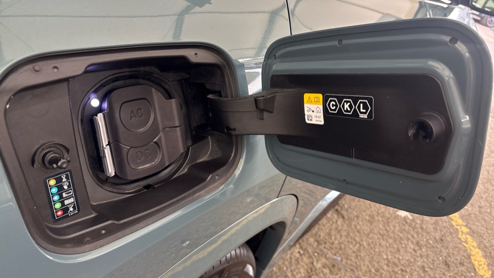 BMW iX1 Image 21