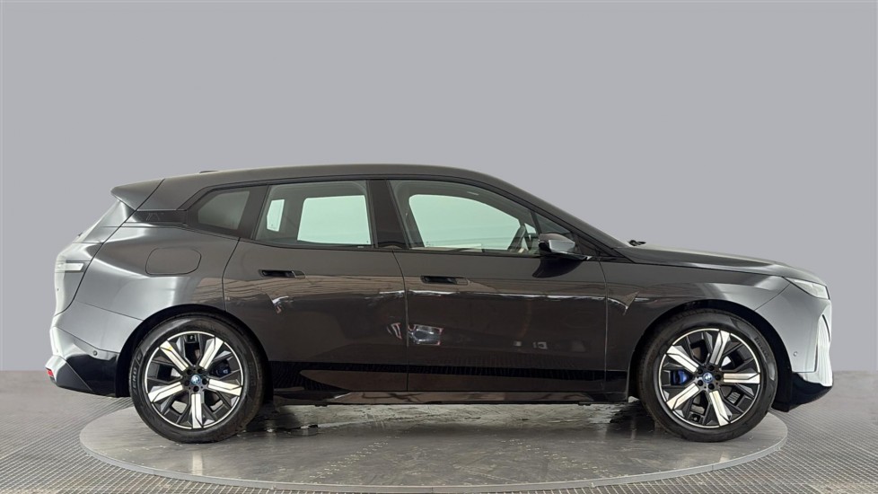 BMW iX Image 6