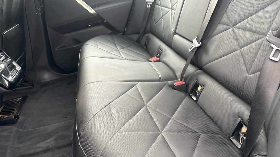 BMW iX Image 14