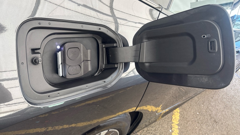BMW iX Image 21