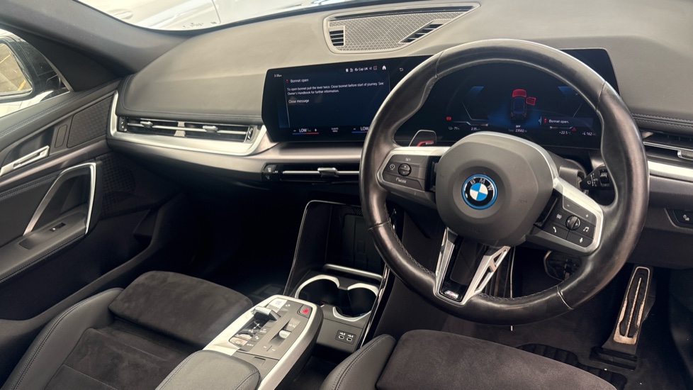 BMW iX1 Image 9